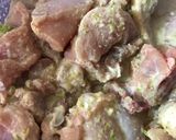 A picture of step 1 of Chicken makhni.