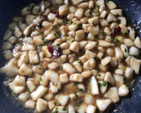 Foto del paso 6 de la receta: Chocos al ajillo con patatas confitadas 🦑