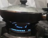 Foto langkah ke 5 dari resep Pizza Roti Tawar (teflon).