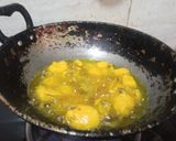 A picture of step 3 of Mushroom pakore.