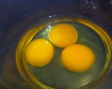Foto langkah ke 3 dari resep Dadar Telur Kecambah.