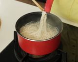 Foto langkah ke 6 dari resep Misoa Ayam Kecap Devina Hermawan.