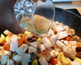 Foto del paso 5 de la receta: Salteado de pollo con verduras y setas