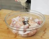 Foto langkah ke 2 dari resep Ayam Kukus Jahe Devina Hermawan.