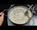A picture of step 7 of Methi Mutter Malai.