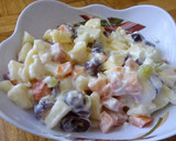 Foto del paso 2 de la receta: Macedonia de fruta  natural al yogurt y salsa de miel...aprovechando las sobritas