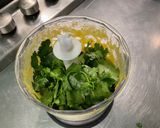 Une image de l'étape 5 de Sauce salade à la coriandre, framboise et oignon rouge.