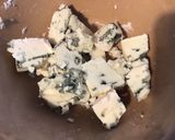 Une image de l'étape 2 de Barquettes d endive rouge au roquefort et noix.