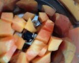 A picture of step 1 of Sweet Papaya Milkshake.