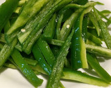 Foto del paso 2 de la receta: Salchichas frescas al vino en olla GM G