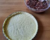 Foto del passaggio 13 della ricetta Crostata di fichi e noci