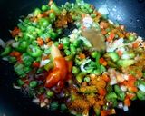 A picture of step 3 of Singapore Egg Fried Rice.