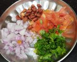 A picture of step 2 of Tomato Upma.