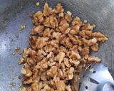 ચોકલેટ વોલનટ ચીકી (Chocolate Walnut Chikki Recipe in Gujarati) રેસીપી સ્ટેપ1ફોટો