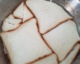 Foto langkah ke 1 dari resep Toast ala Roti Boy versi Bday Cake Simple with WhipCream.