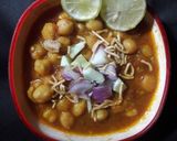 A picture of step 3 of Punjabi Kabuli chana masala.