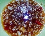 Hình bước làm 2 của món Gỏi xoài + khô chỉ vàng + tóp mỡ