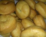 Foto langkah ke 5 dari resep Donat Empuk.