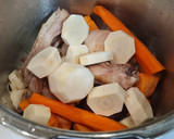 Foto del paso 3 de la receta: Puré de chirivías y boniato/ caldo de pollo
