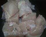 Foto langkah ke 1 dari resep Ayam Woku Kemangi.
