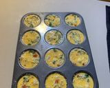 A picture of step 6 of Omelette Muffins.