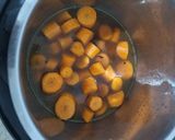 Foto del paso 3 de la receta: Crema de zanahoria fácil en instant pot