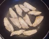 Foto del paso 2 de la receta: Arroz con salmonetes y alcachofas