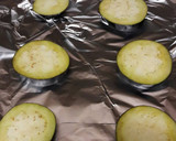Foto del paso 3 de la receta: Mini pizzas con base de berenjena