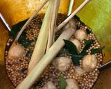 Foto langkah ke 2 dari resep Bumbu dasar bumbu kuning.