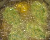 Foto del paso 5 de la receta: Buñuelos de acelga