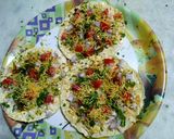 A picture of step 3 of Masala Papad.