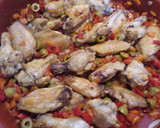 Foto del paso 4 de la receta: Arroz con alitas de pollo