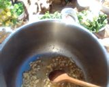 A picture of step 2 of Spinach with Mushrooms.