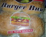 A picture of step 8 of Egg keema burger.