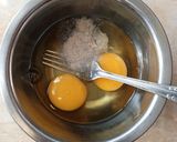 Foto langkah ke 1 dari resep Telur Dadar Kucai.