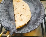 A picture of step 9 of Leftover roti panini leftover roti sandwich.
