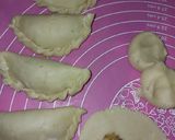 A picture of step 5 of Layered Gujiya.