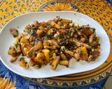 Une image de l'étape 17 de Poulet à l’ananas, oignon rouge, coriandre et cacahuètes.
