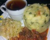 A picture of step 2 of Simple peas mukimo with beef stew and black tea.