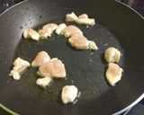 Foto del paso 3 de la receta: Tallarines orientales con pollo y setas
