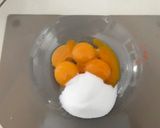 A picture of step 1 of Bubble Tea Crème Brûlée.