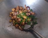 Foto langkah ke 3 dari resep Oseng Kecap Tempe-Telur.