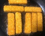 A picture of step 2 of Wish Wish Finger Fish 🐟.