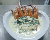 รูปขั้นตอนการทำที่ 4 ของ กุ้งผักโขมอบชีส (Baked prawns with spinach and cheese)