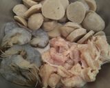 Foto langkah ke 1 dari resep Capcay Seafood Kuah.