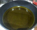 Foto del paso 10 de la receta: Cordero al ajillo con patatas fritas y champiñones rellenos