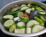 Foto langkah ke 4 dari resep Sayur Bening Timun (636).