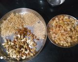 A picture of step 4 of Gond laddu.