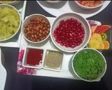 A picture of step 1 of Bombay mix bhel.