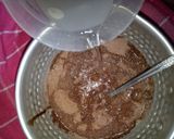 Foto langkah ke 2 dari resep Puding Coklat Leci.